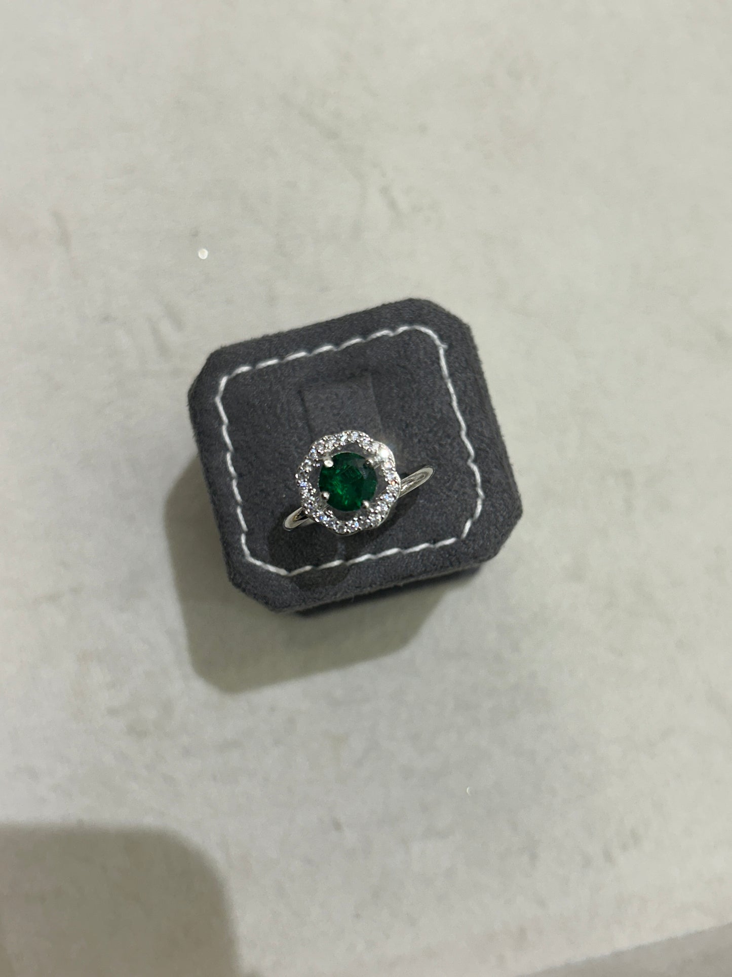 Ad ring green