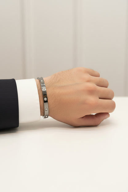 Pearl mist bangle