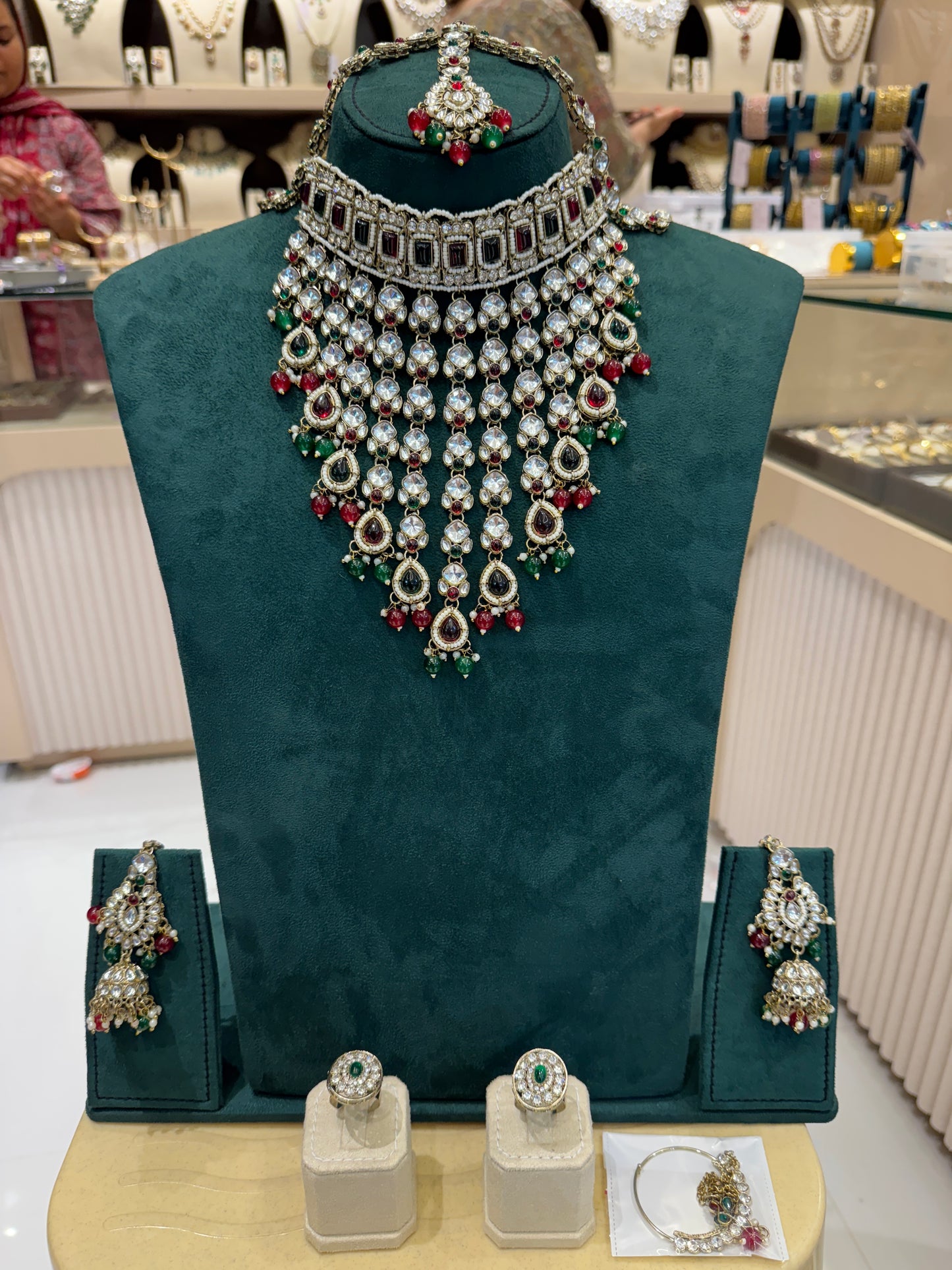 Rental Jewellery Emerald V Half Chokker Set