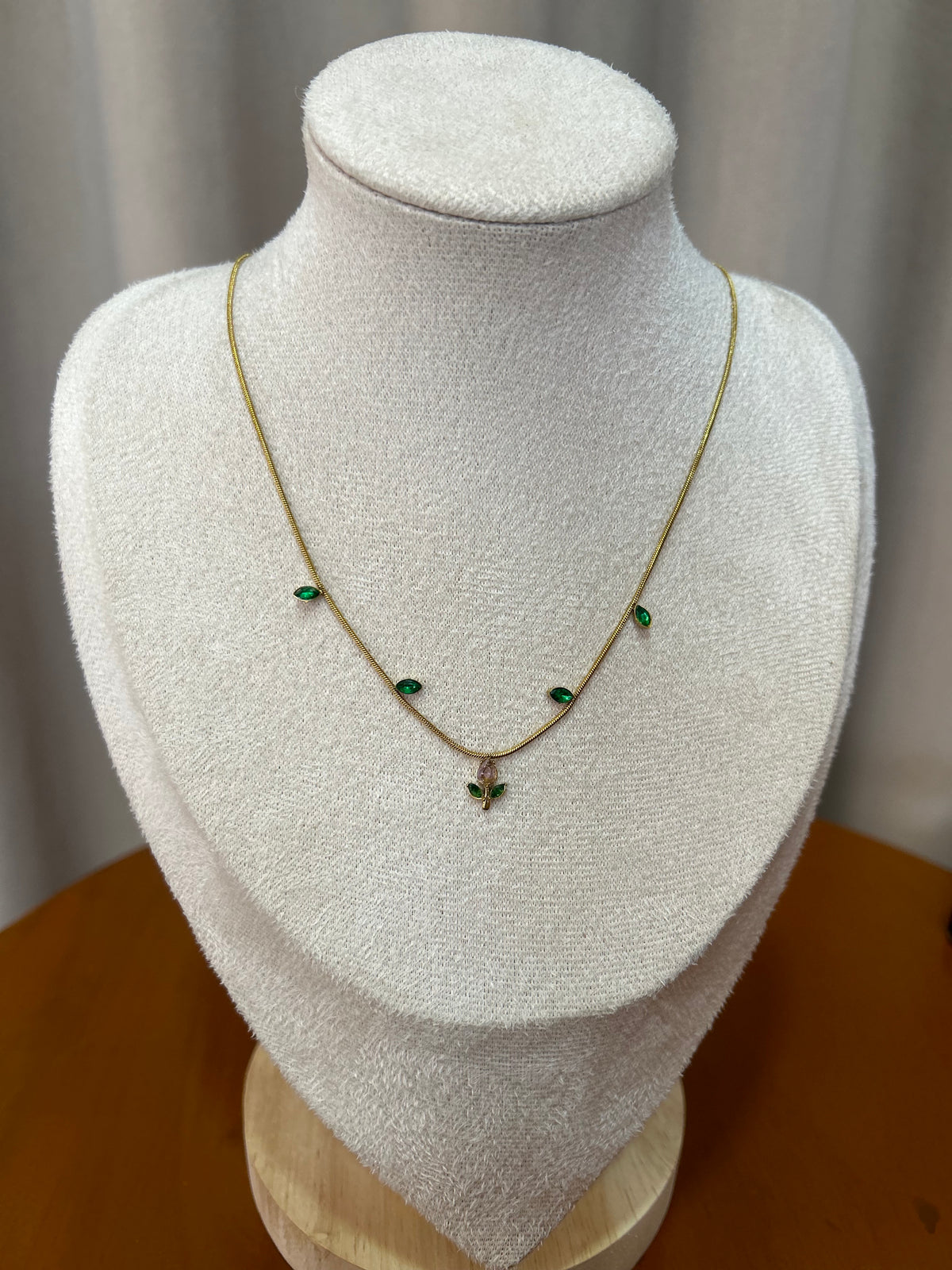 Tulip necklace