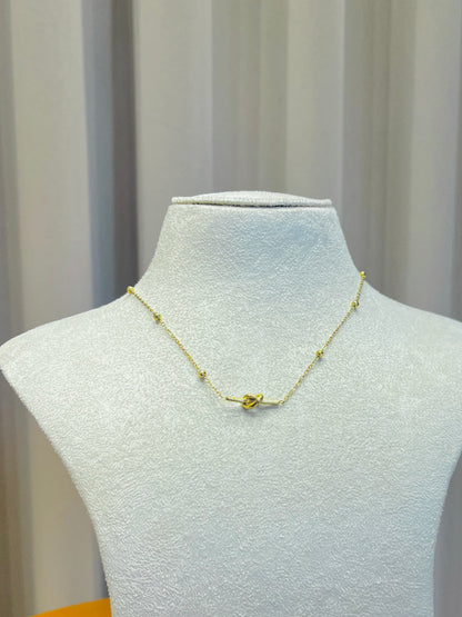 Knot necklace