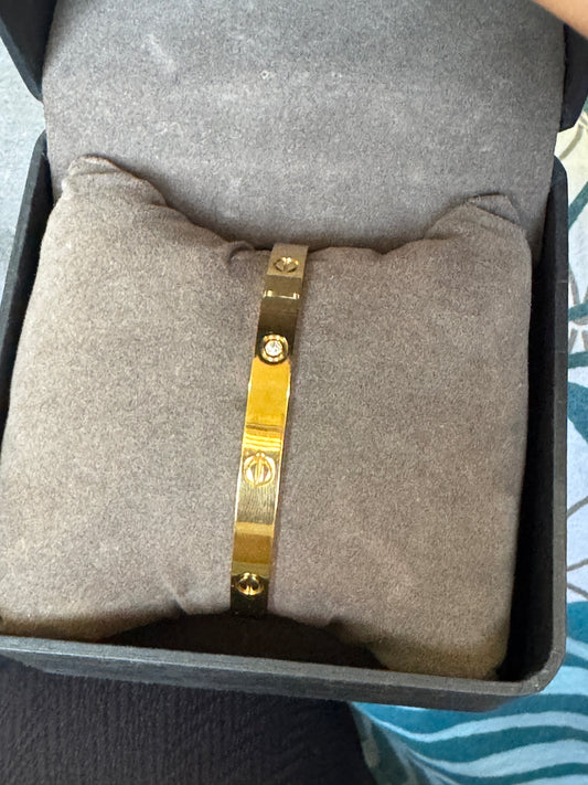 Half stackable Cuff Gold