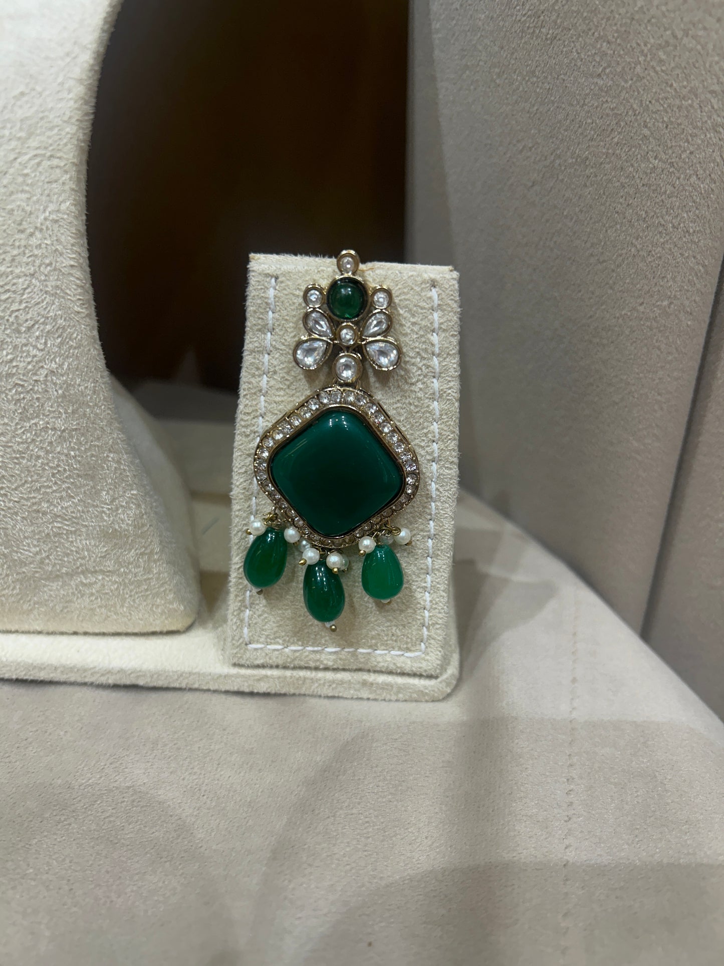 Rental jewellery