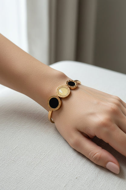 Roman bangle