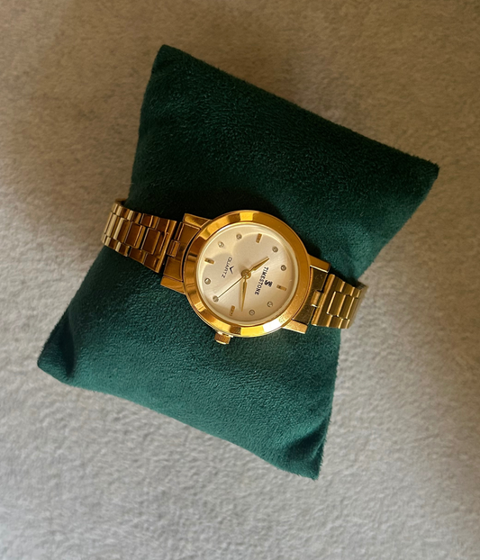 Classic Gold-Tone Quartz Watch with Metal Strap White dial