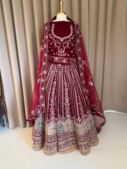 Maroon Ball Lahanga