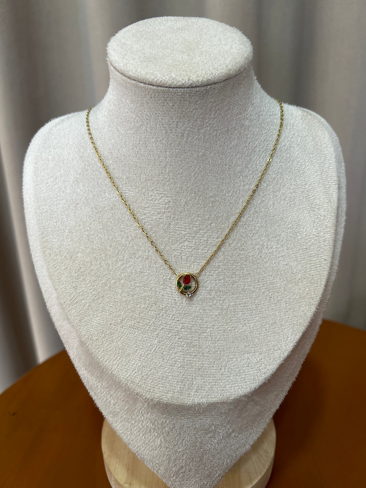 Tulip necklace
