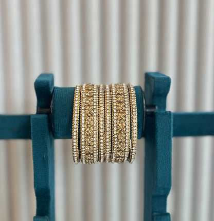 Flower with stone bangle set
