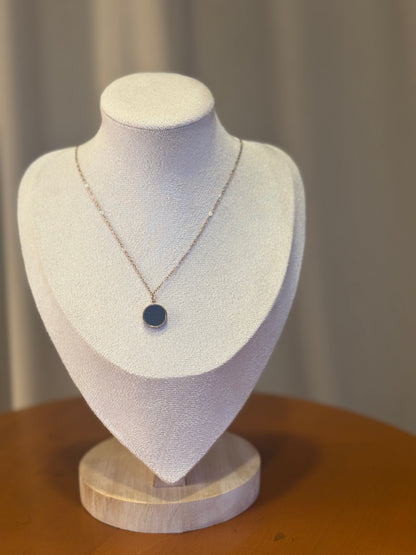 Round reversible necklace