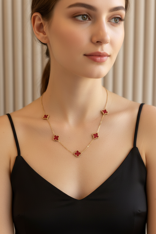 Red clover Anti-tarnish necklace
