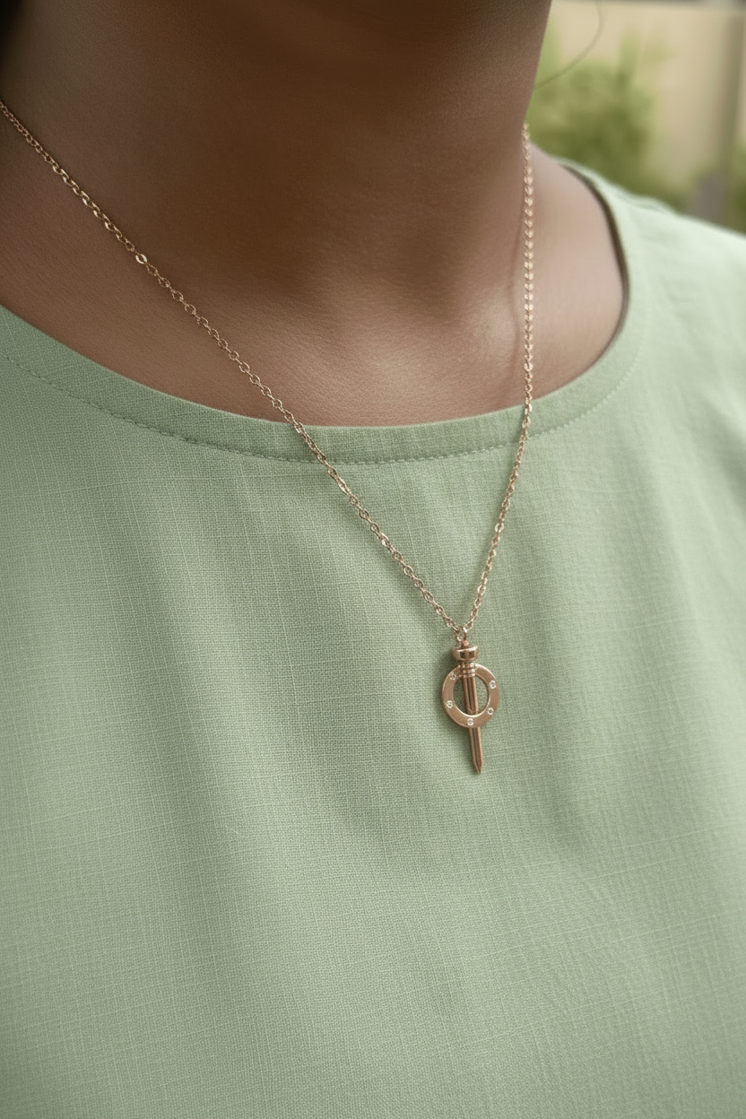 Aren Nail Necklace