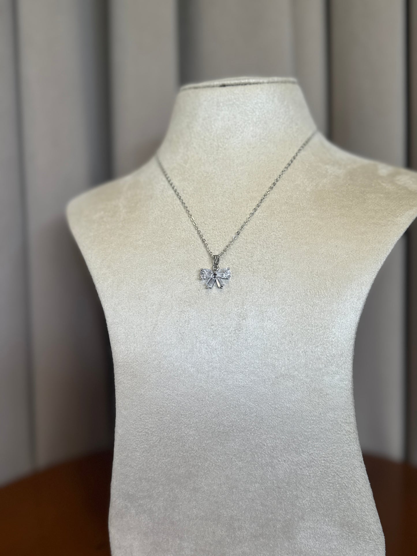 Bow Necklace - Silver
