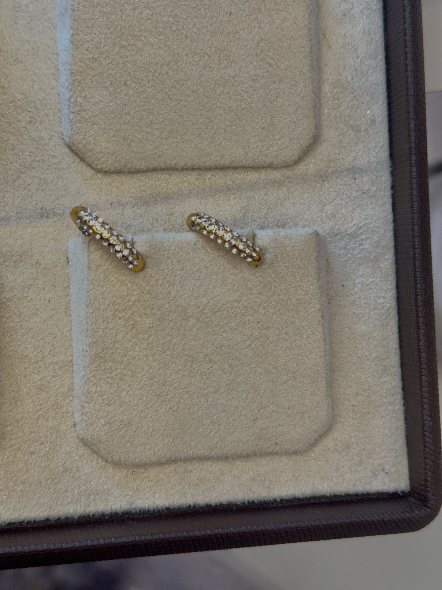 Double side stone ring