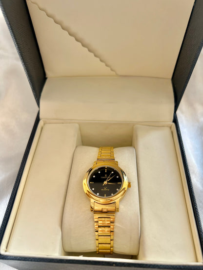 Classic Gold-Tone Quartz Watch with Metal Strap
