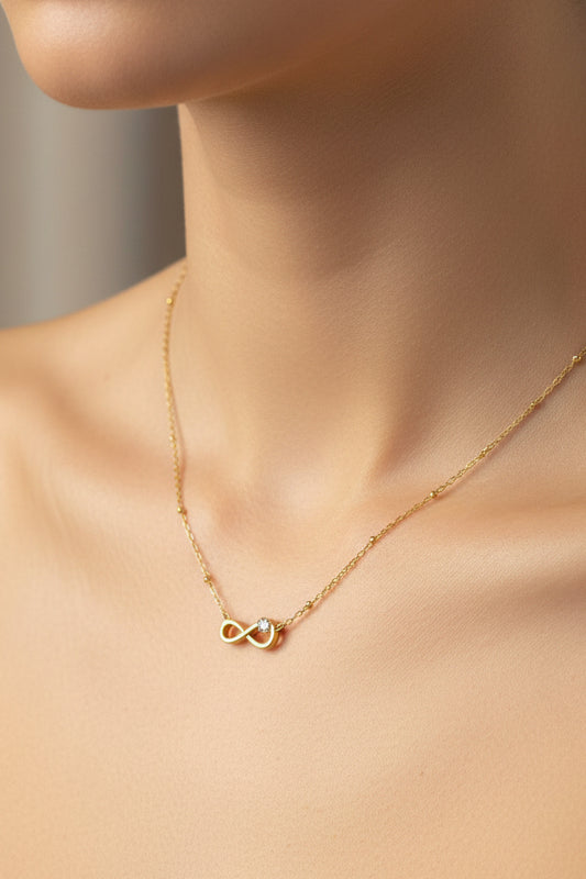 Bow necklace