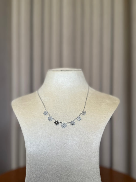 Flower Necklace - Silver