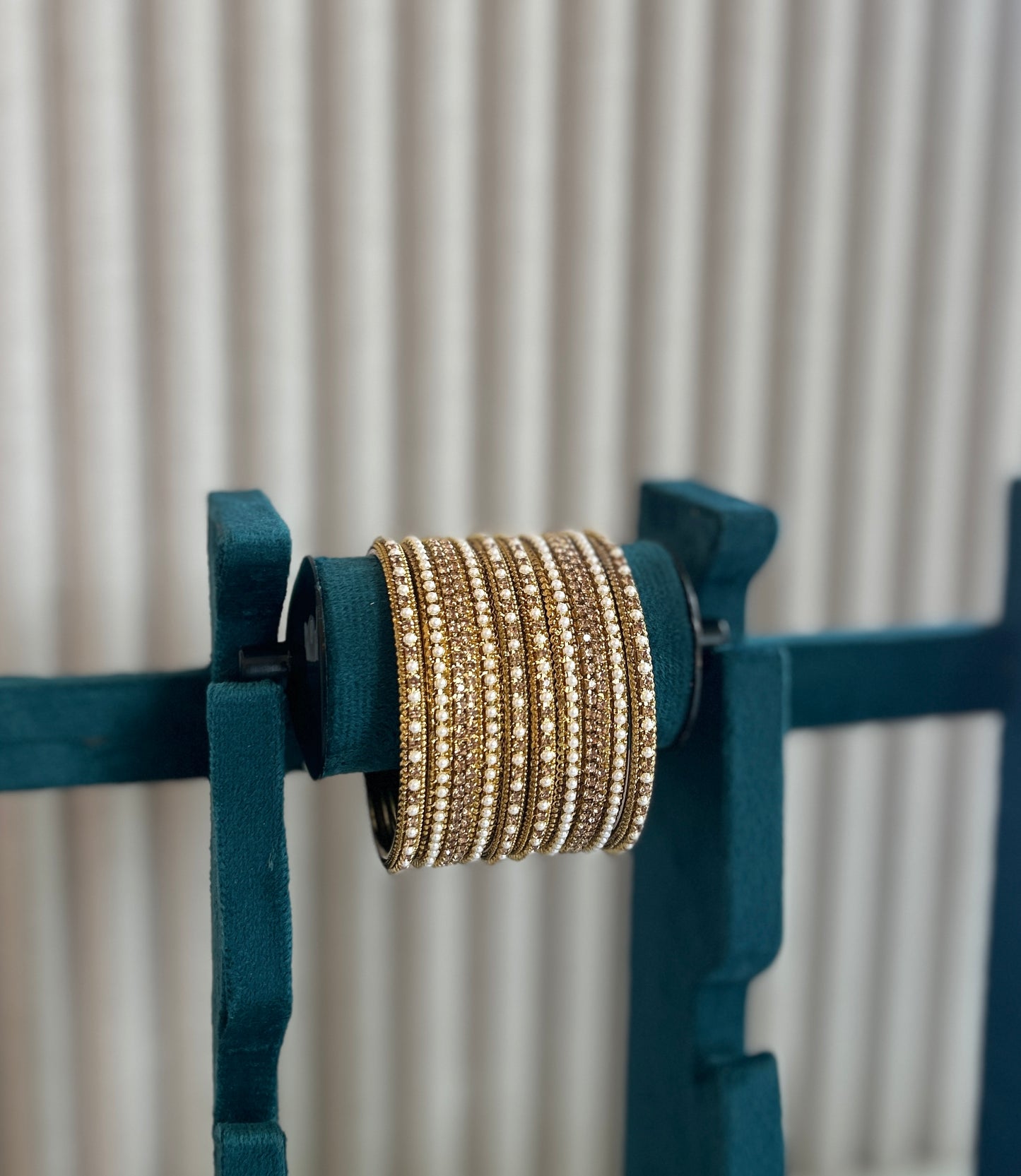 Bead stone bangle set