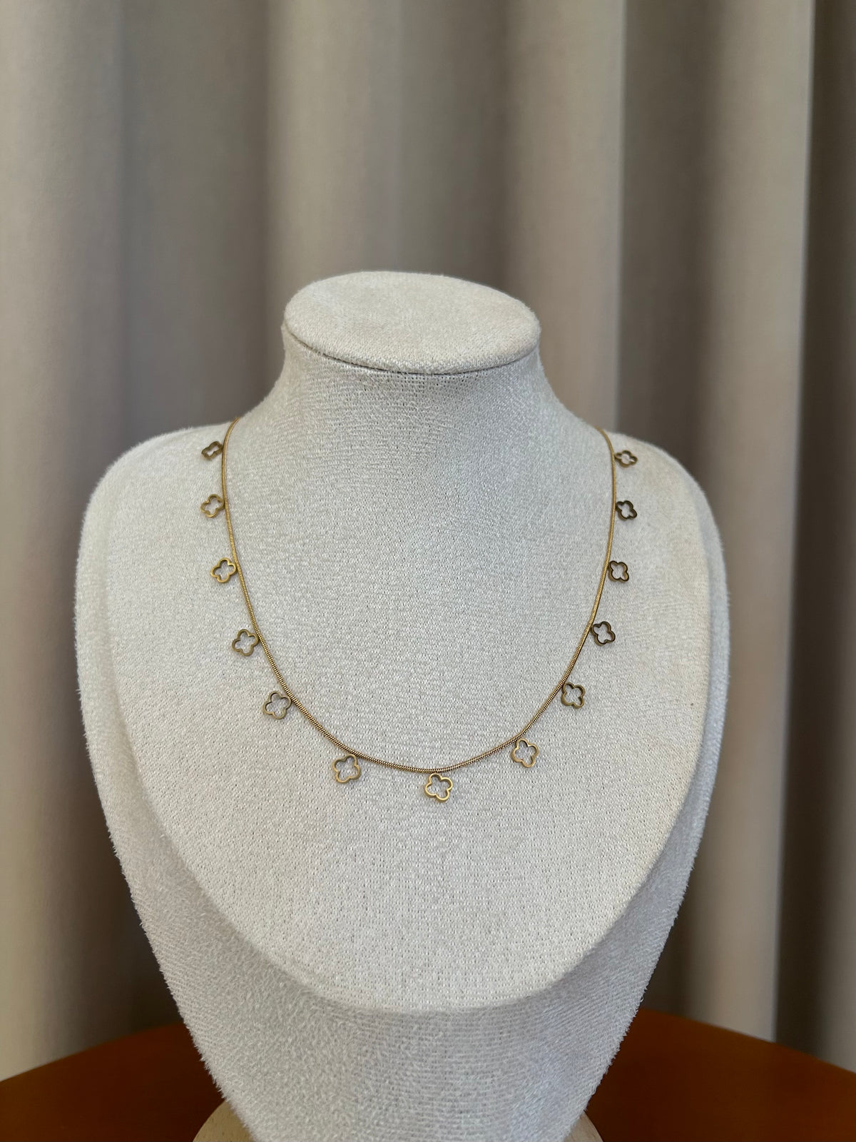 Clover charm necklace