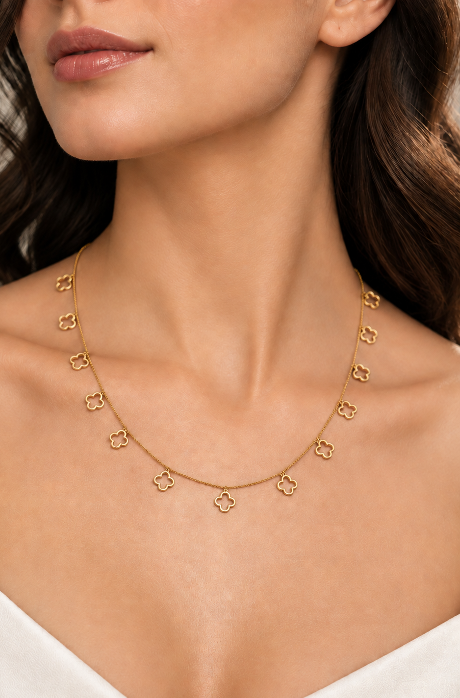Clover charm necklace