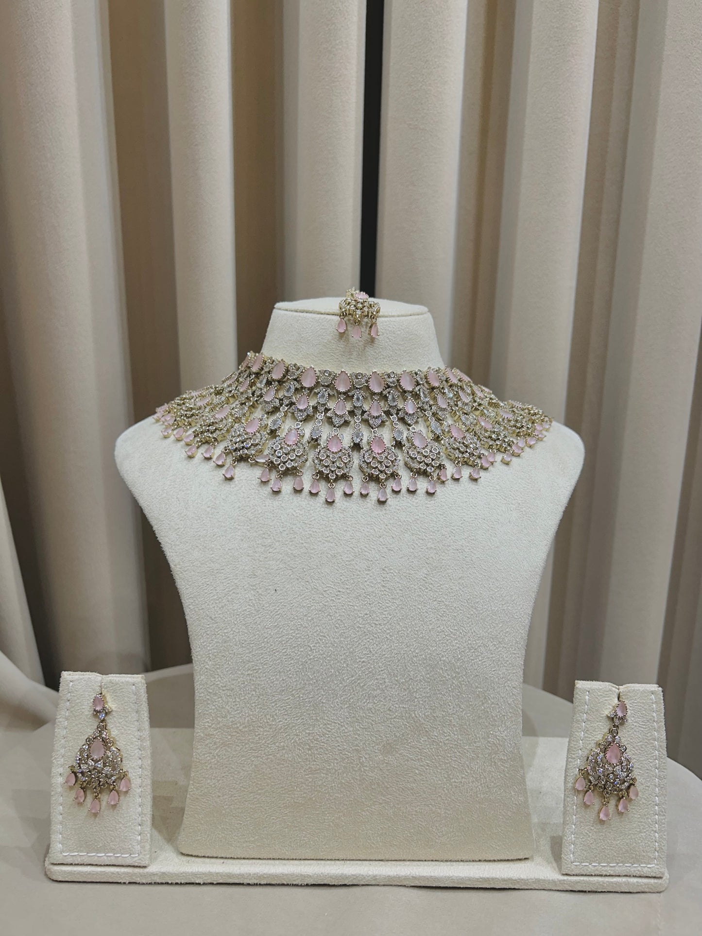 Ad Rental jewellery