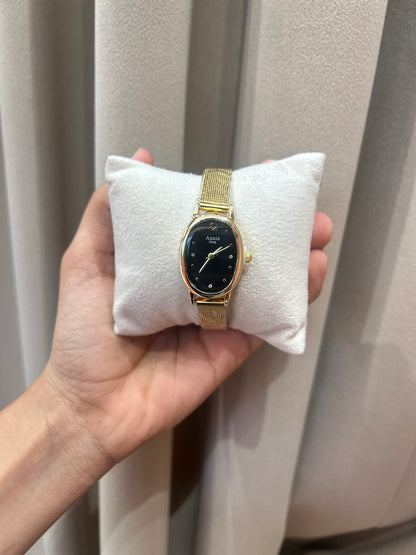 Amoura watch