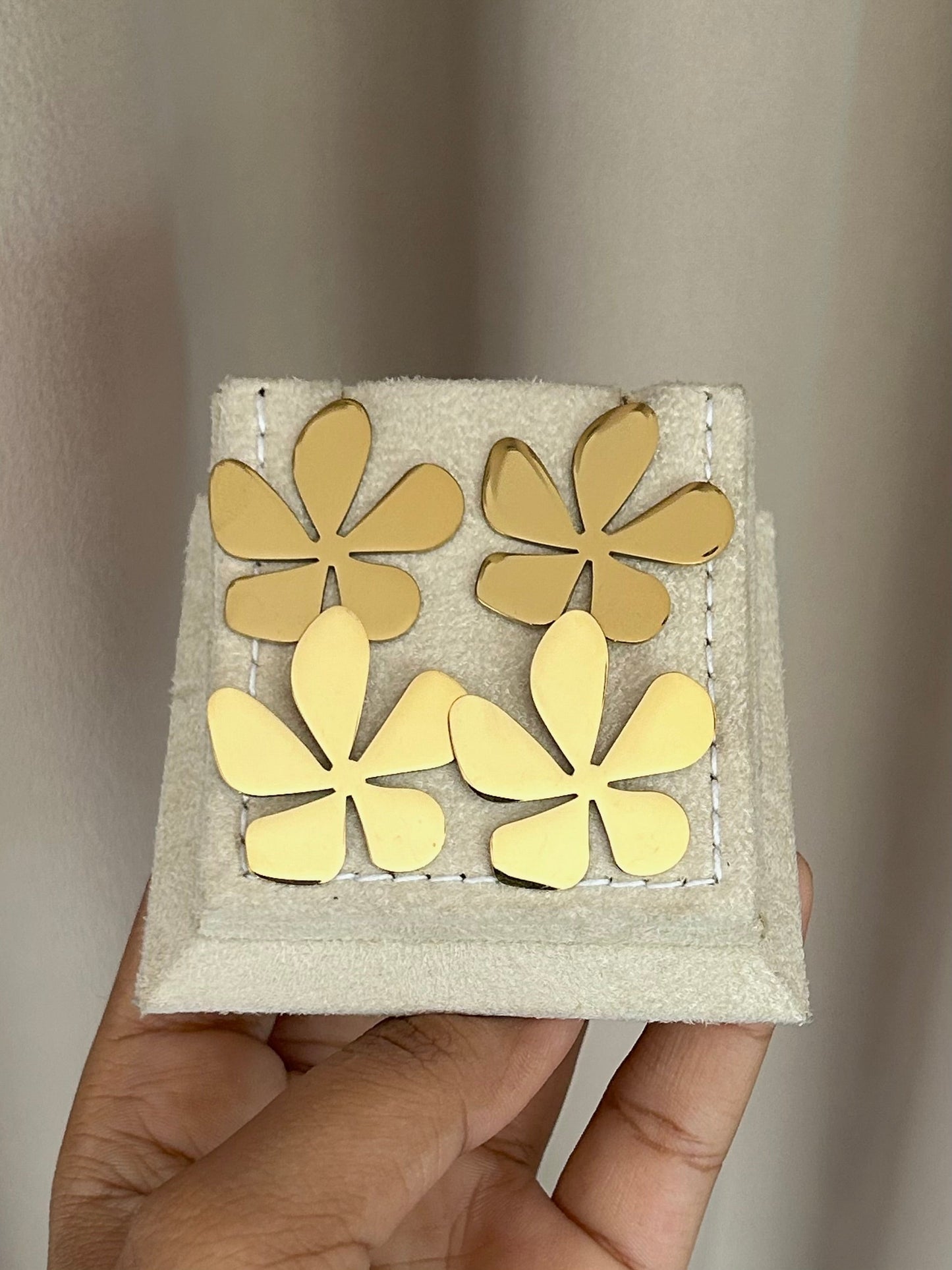 Daisy Drop Earrings