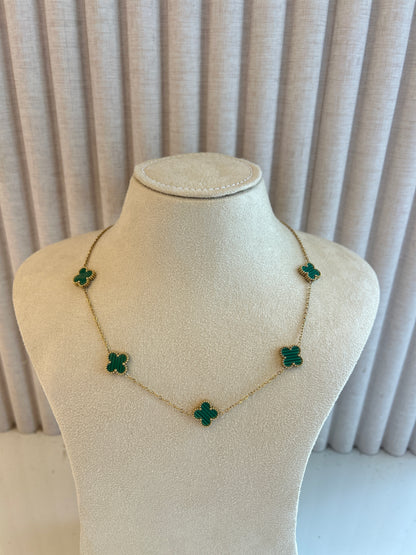 Green clover necklace