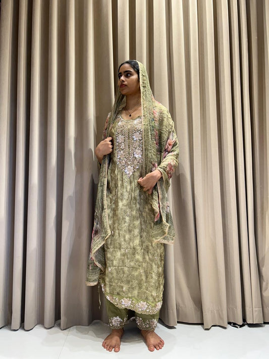 Rental dress