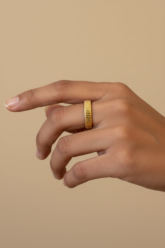 Golden orbit ring