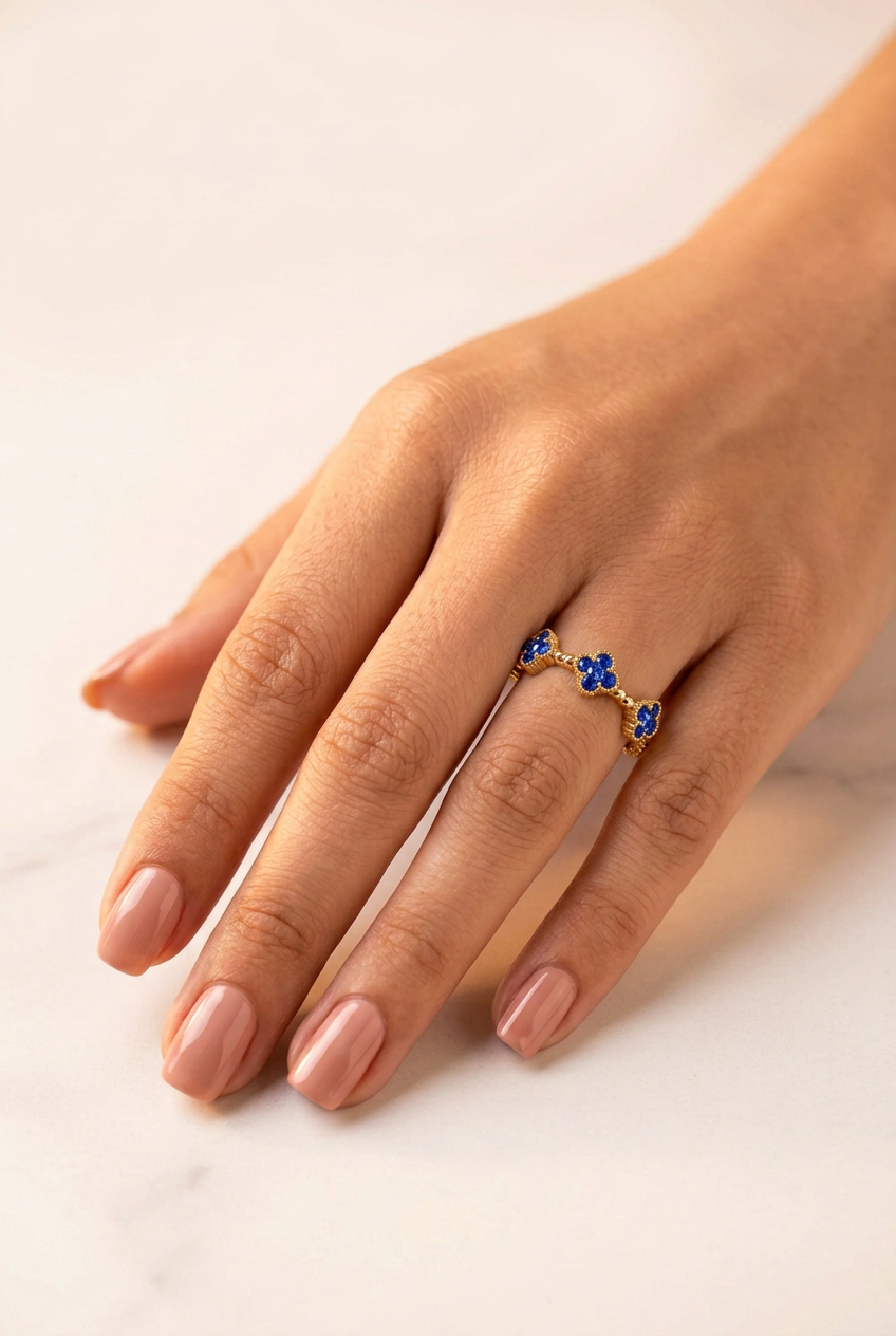 Blue clover ring