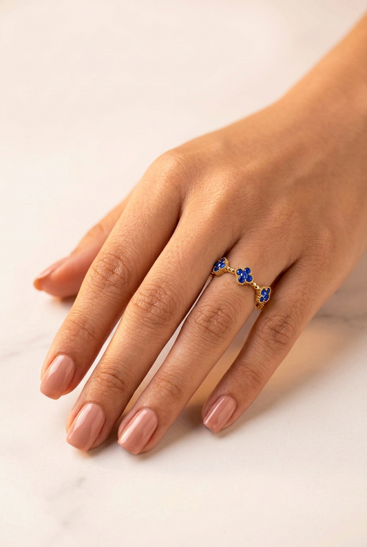 Blue clover ring