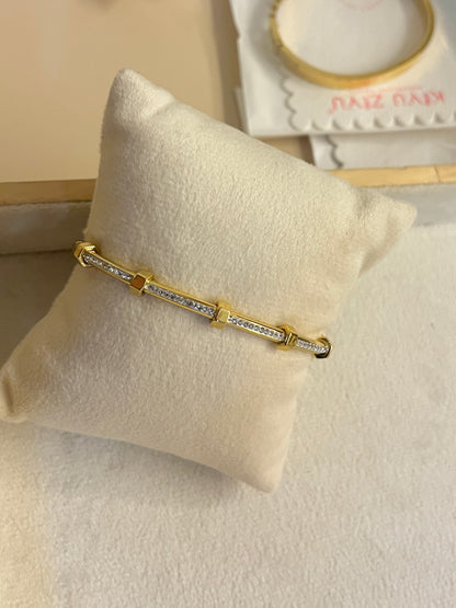 Hawwa Gold Bangle Adult size