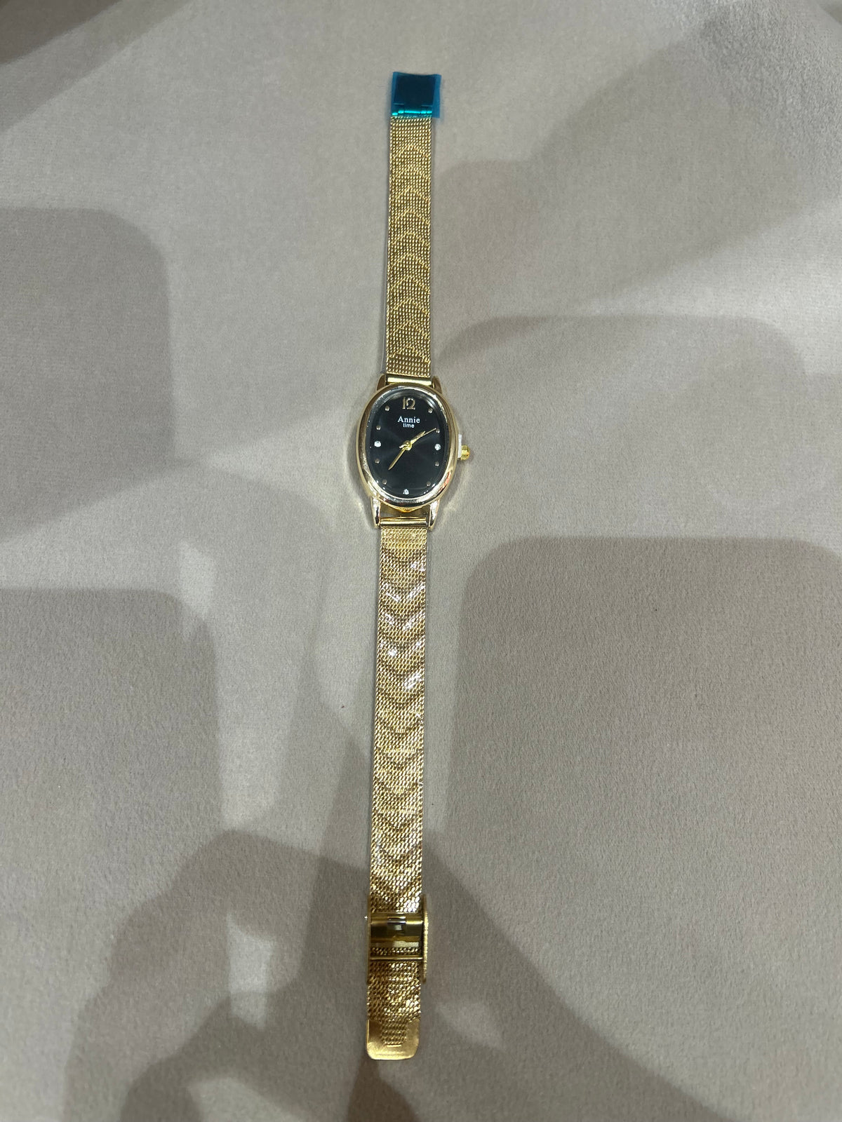 Amoura watch