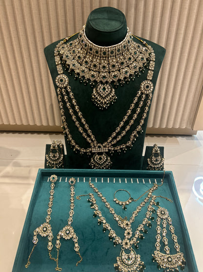 Rental Jewellery: Full Set Emerald Green