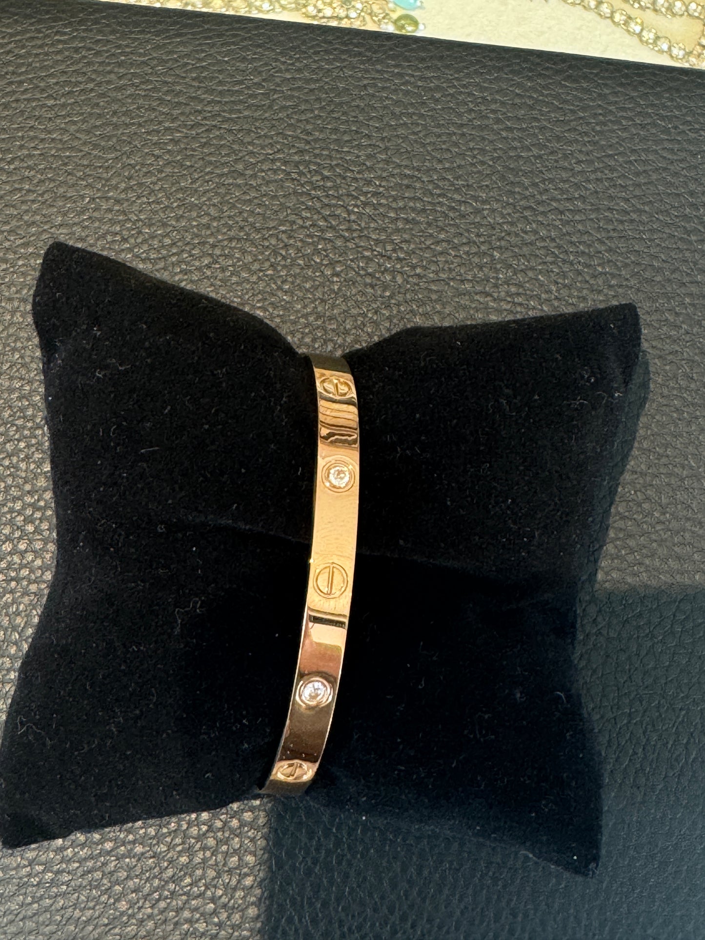 Stackable Bangle Rose gold W/Stone
