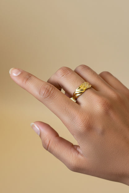 Ivy ring