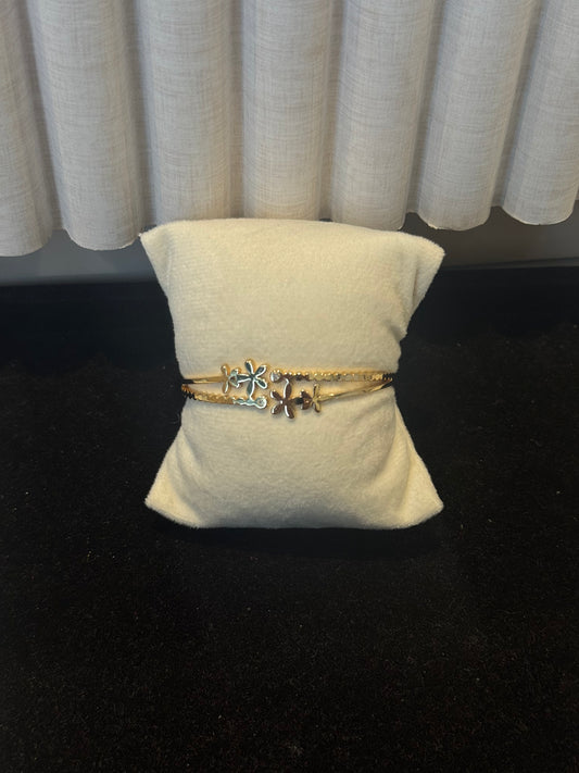Flower bangle