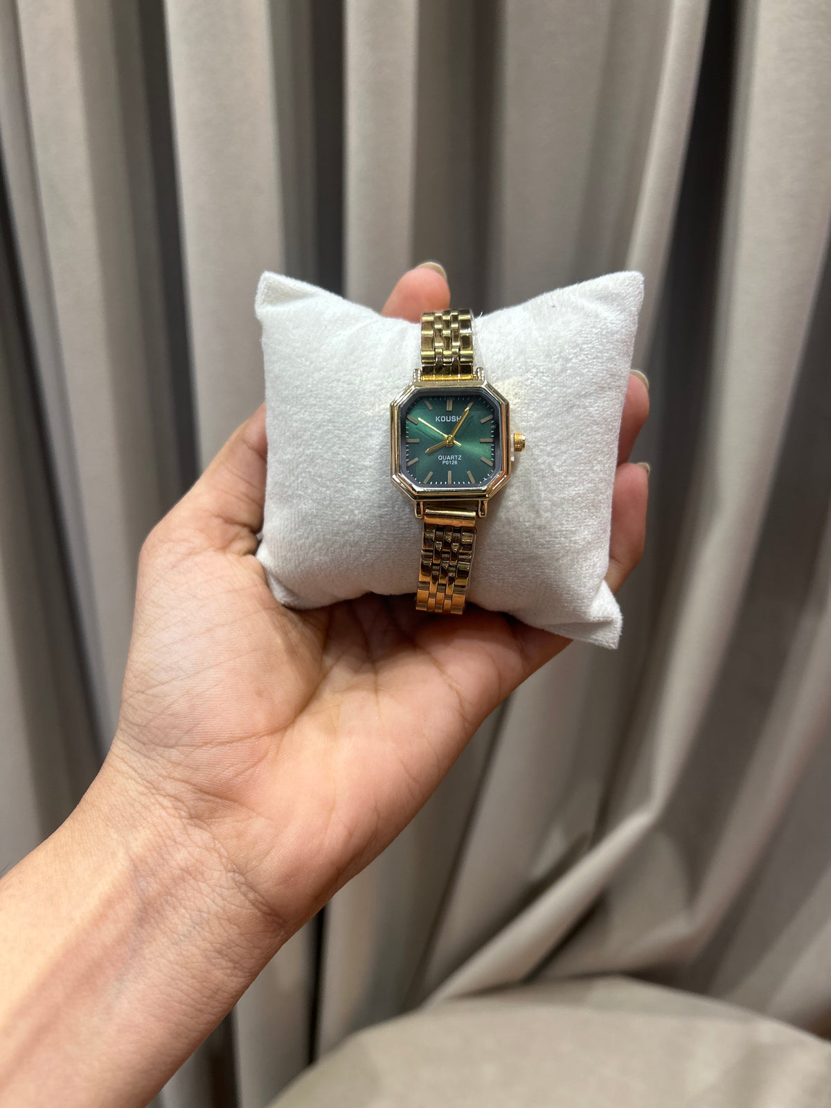 Aura watch