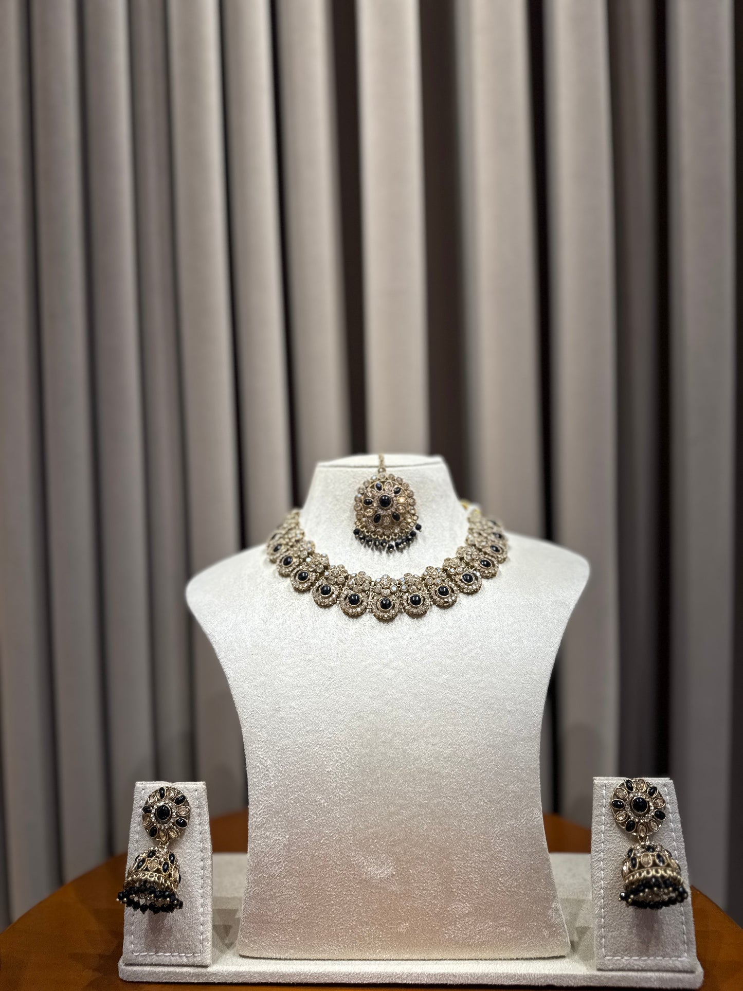 Rental jewellery