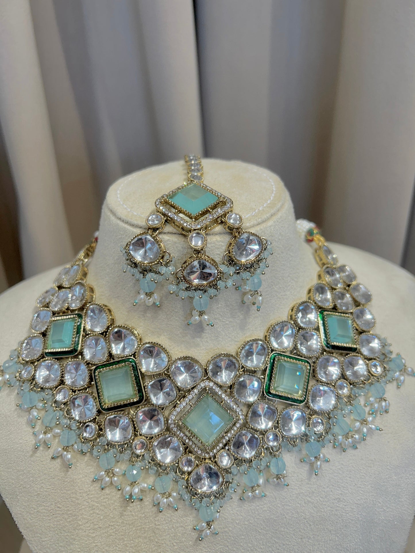 Aqua Royale Statement Choker Set