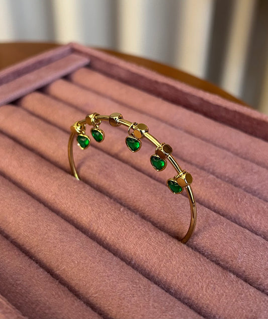 Green heart charms bangle