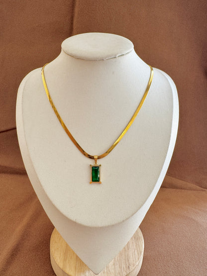 EMERALS STONE NECKLACE