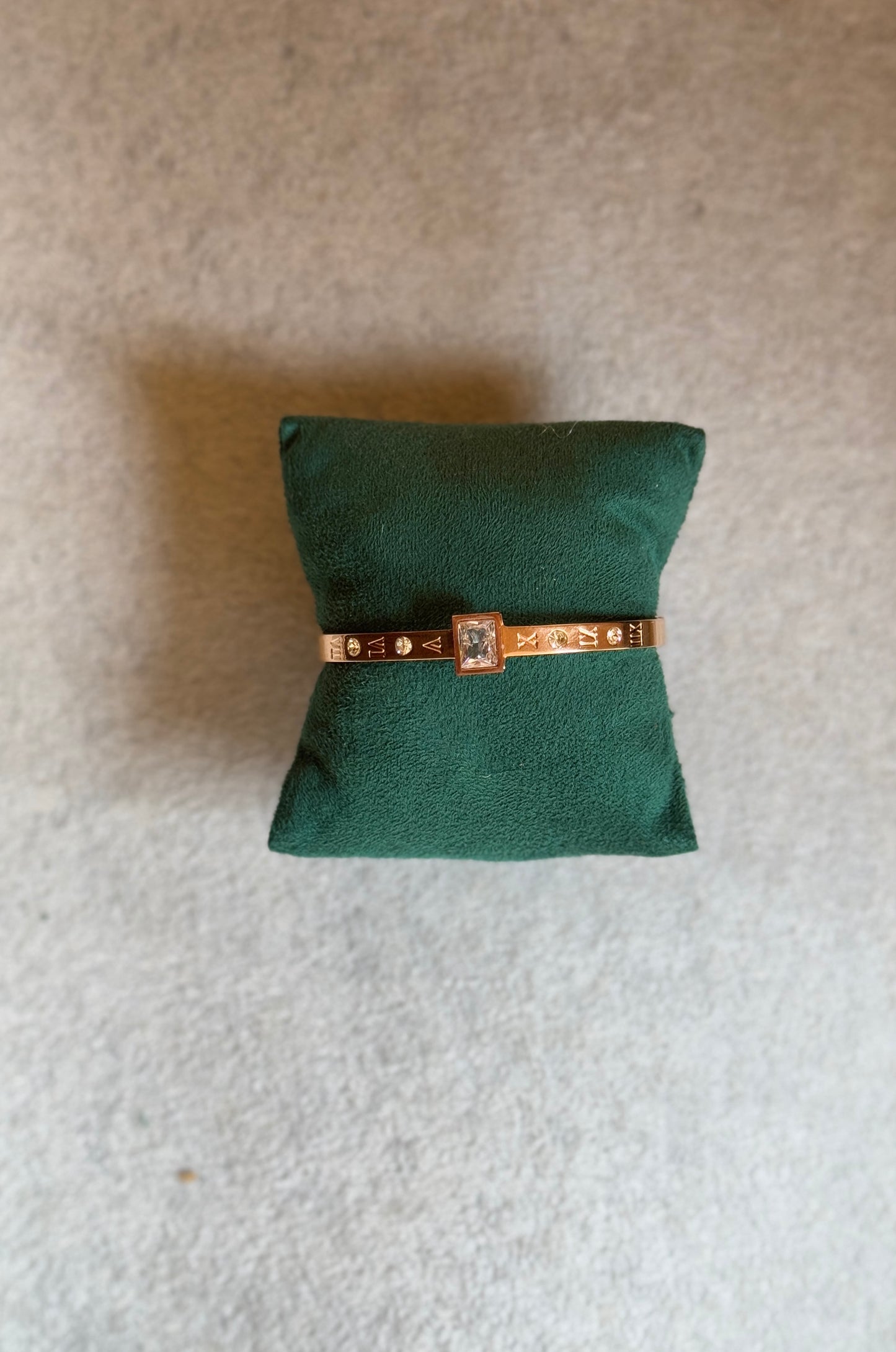 Rose gold Bangle