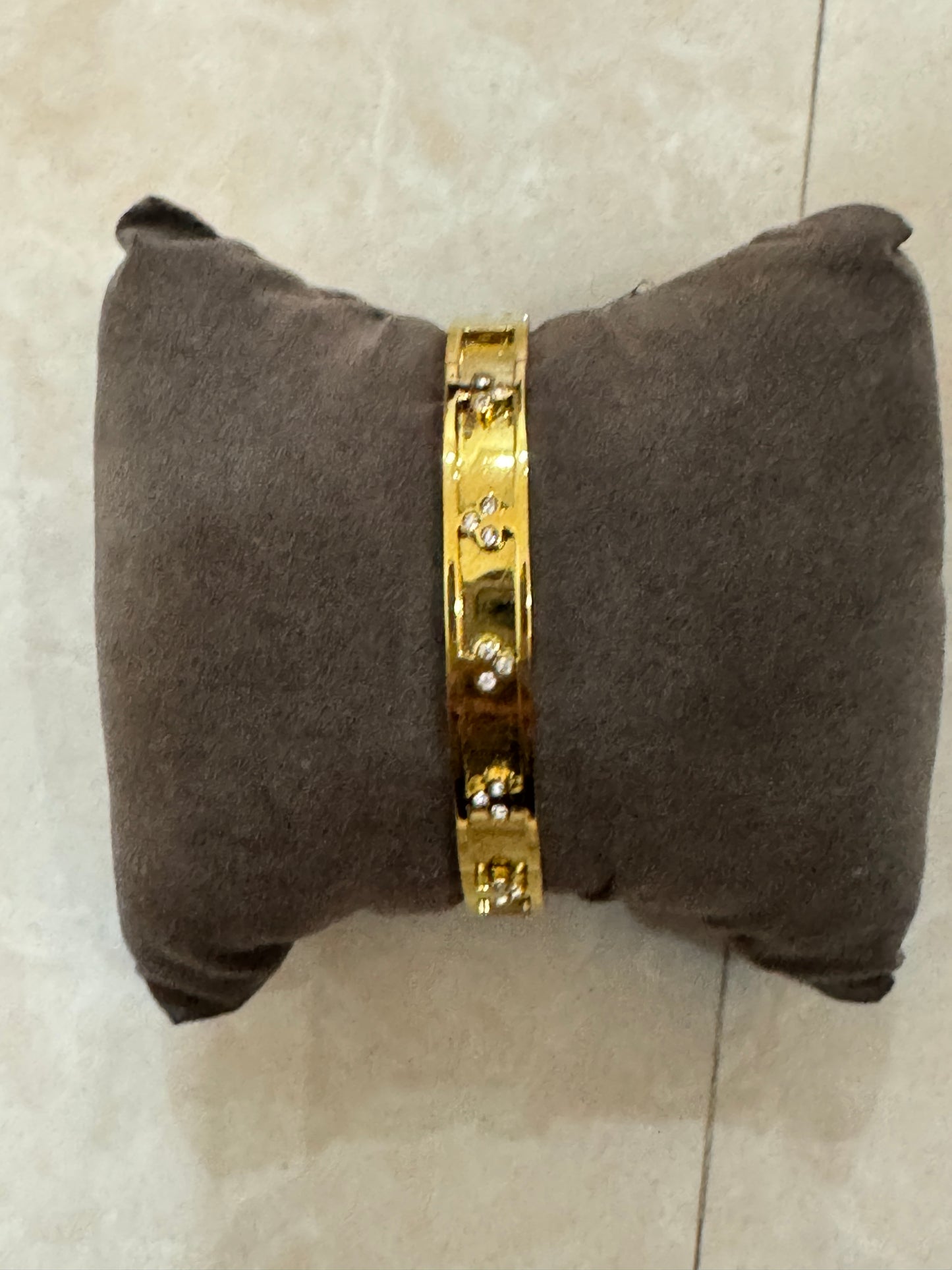 Floral Cluster Bangle Gold
