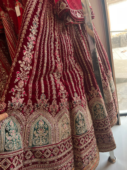 Maroon Ball Lahanga