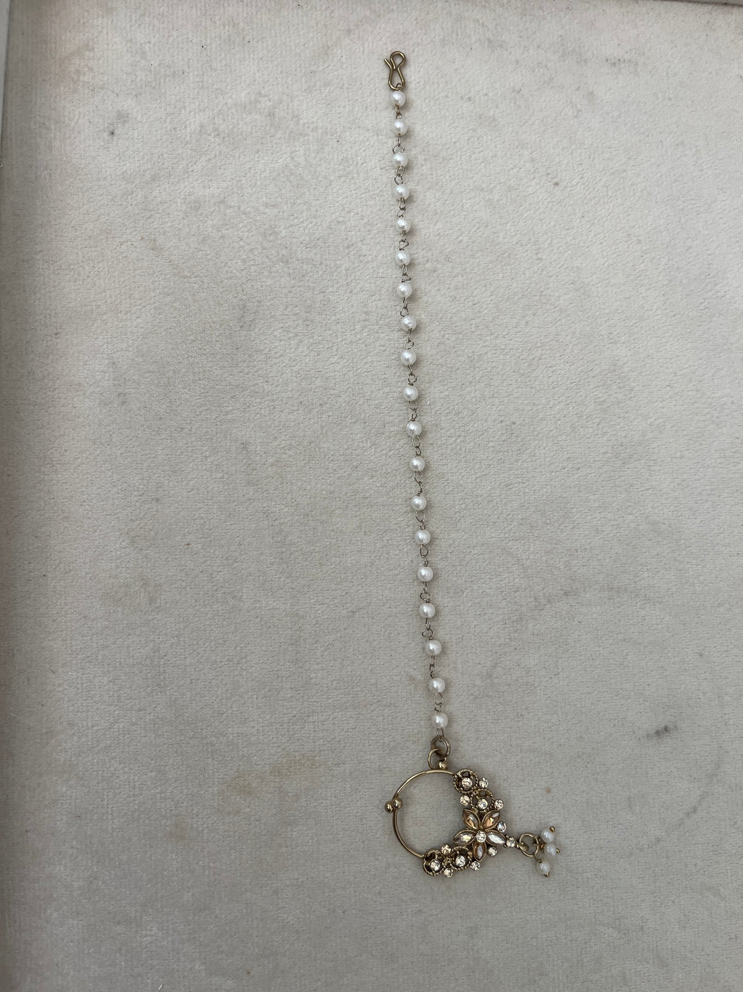Nose pin
