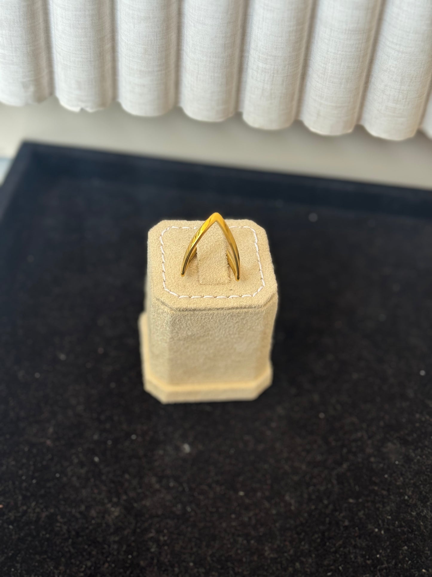 V ring