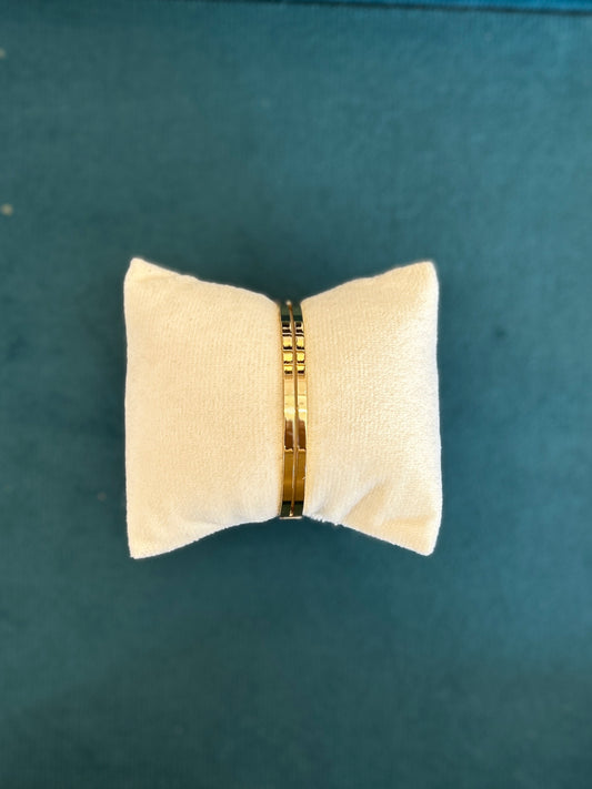 Double layer bangle