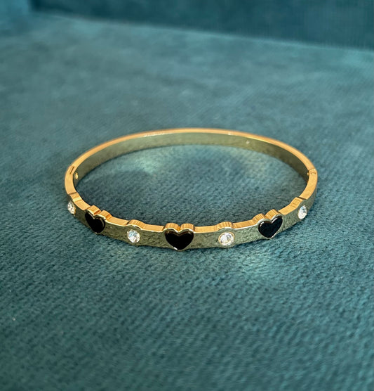 Black heart bangle