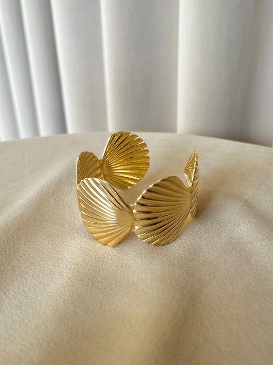 Cuff bangle